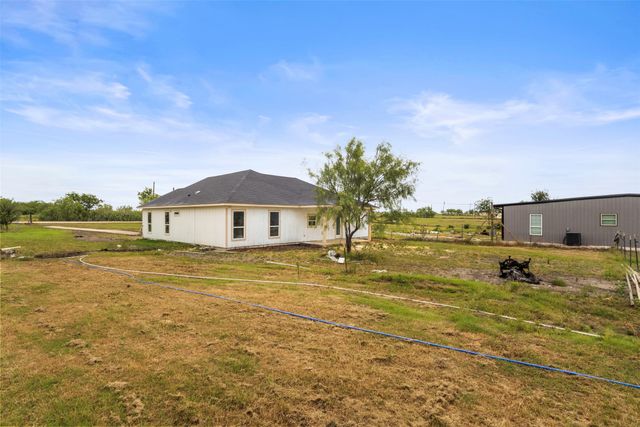 7074 NE County Rd 1050, Rice, TX 75155