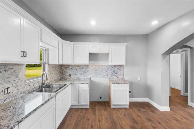 7074 NE County Rd 1050, Rice, TX 75155