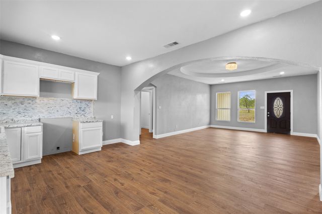 7074 NE County Rd 1050, Rice, TX 75155