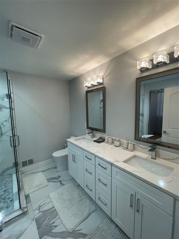 1430 Beachland Boulevard, Waterford Charter Township, MI 48328