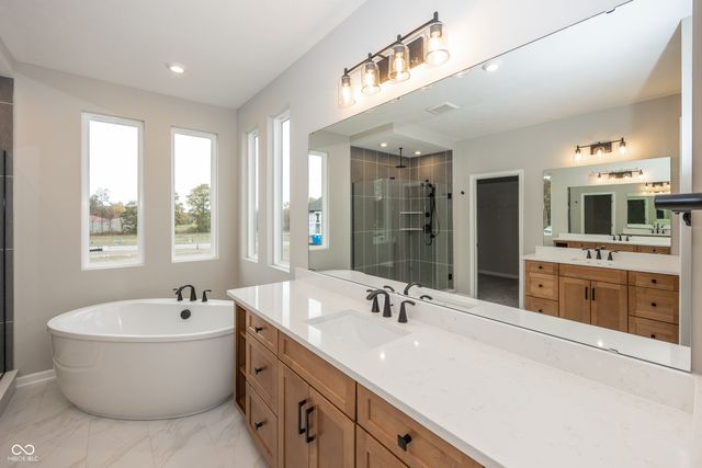 6648 Dogwood Drive, Mccordsville, IN 46055