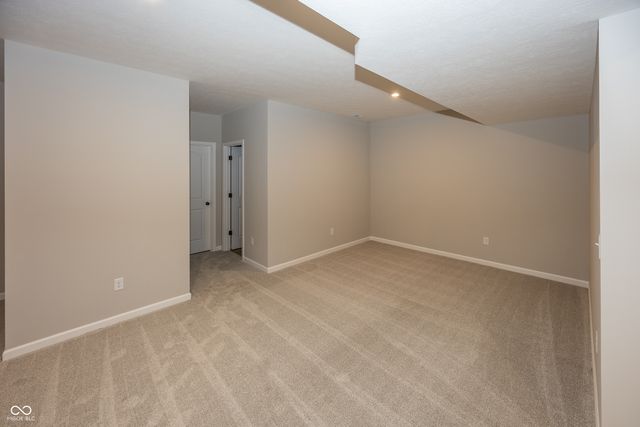 6648 Dogwood Drive, Mccordsville, IN 46055