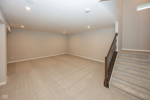 6648 Dogwood Drive, Mccordsville, IN 46055