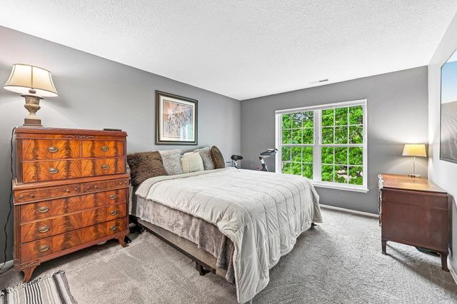 6030 Chasewood Parkway 201, Minnetonka, MN 55343
