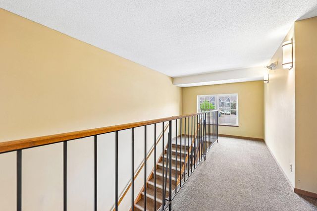 6030 Chasewood Parkway 201, Minnetonka, MN 55343