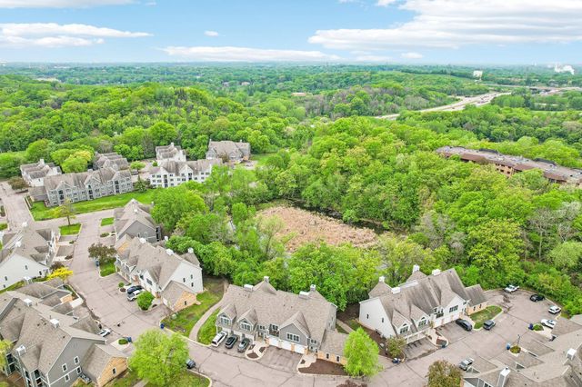 6030 Chasewood Parkway 201, Minnetonka, MN 55343