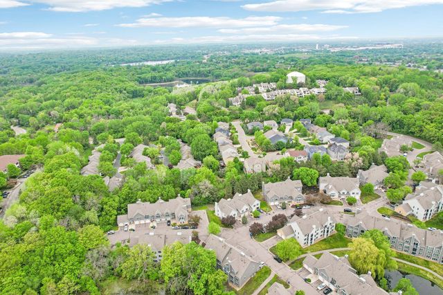 6030 Chasewood Parkway 201, Minnetonka, MN 55343