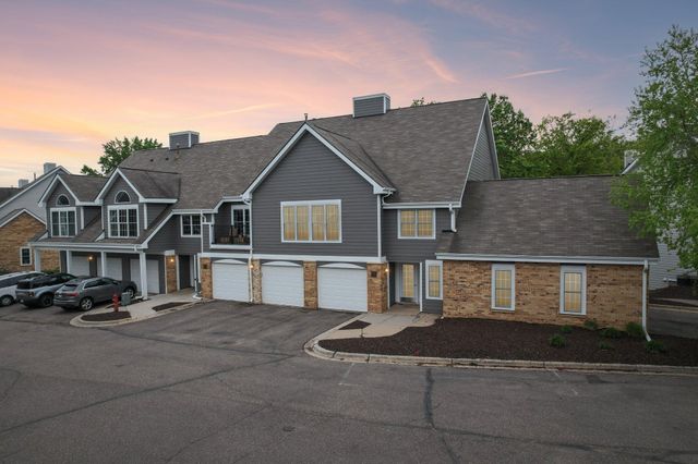 6030 Chasewood Parkway 201, Minnetonka, MN 55343