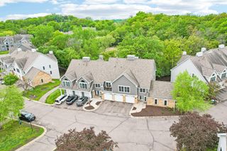 6030 Chasewood Parkway 201, Minnetonka, MN 55343