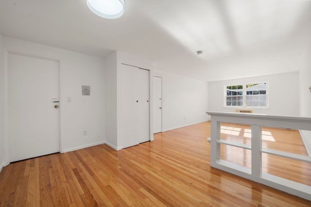 11 Colonial Village Dr 8, Arlington, MA 02474