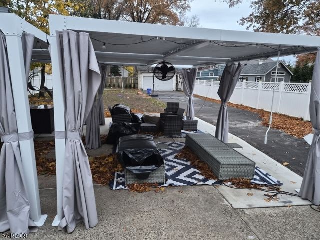 95 Farragut Rd, North Plainfield Boro, NJ 07062