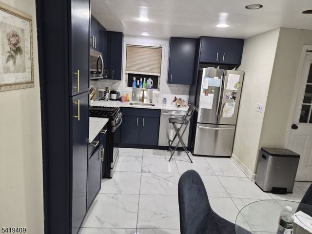 95 Farragut Rd, North Plainfield Boro, NJ 07062