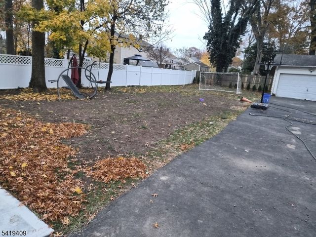 95 Farragut Rd, North Plainfield Boro, NJ 07062