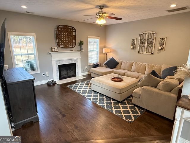 78 Maple Creek Drive, Newnan, GA 30263