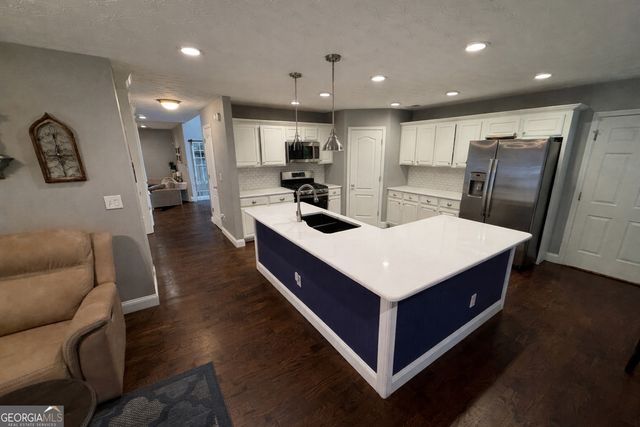 78 Maple Creek Drive, Newnan, GA 30263