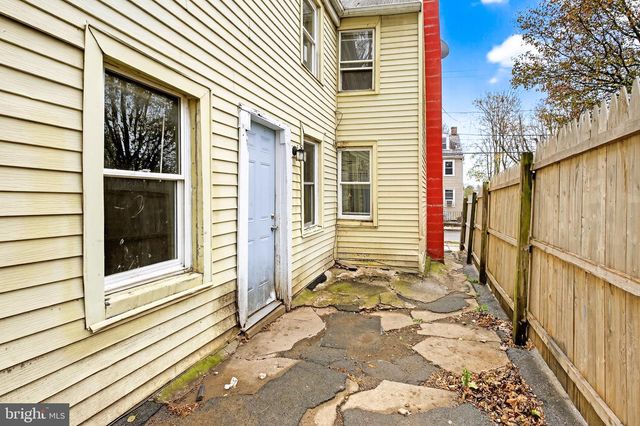 37 E FILBERT ST, Lancaster, PA 17603