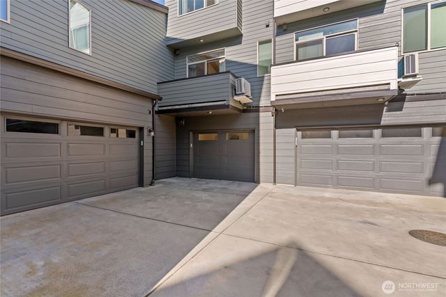 32730 Hemlock Avenue SE, Black Diamond, WA 98010