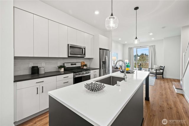 32730 Hemlock Avenue SE, Black Diamond, WA 98010