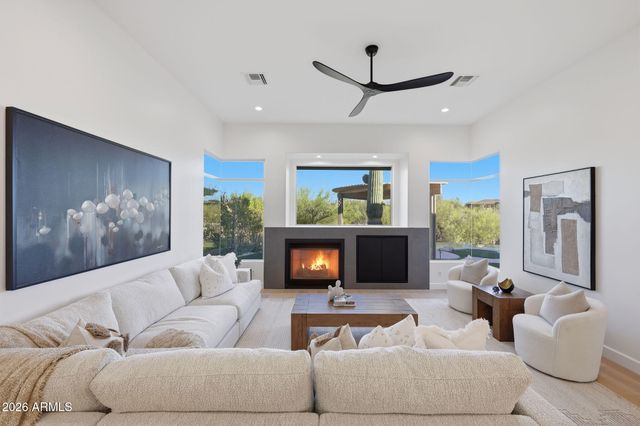 34617 N DESERT RIDGE Drive, Scottsdale, AZ 85262