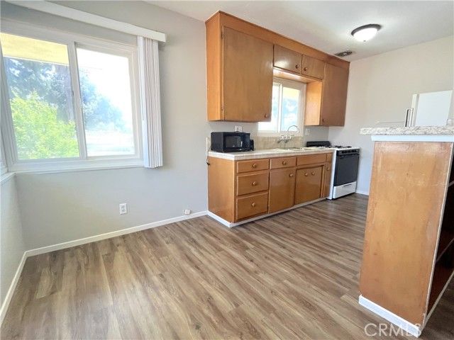 10 W Cypress Avenue, Redlands, CA 92373