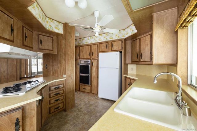 275 S Worthington 105, Spring Valley, CA 91977