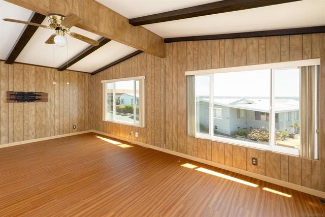 275 S Worthington 105, Spring Valley, CA 91977