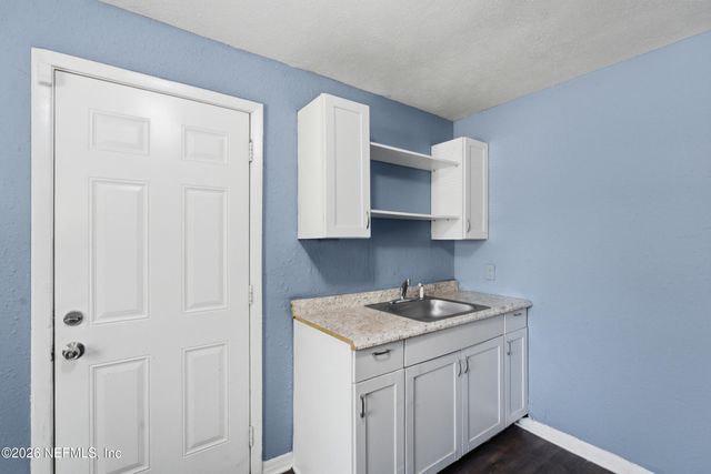 6289 PETTIFORD Drive, Jacksonville, FL 32209