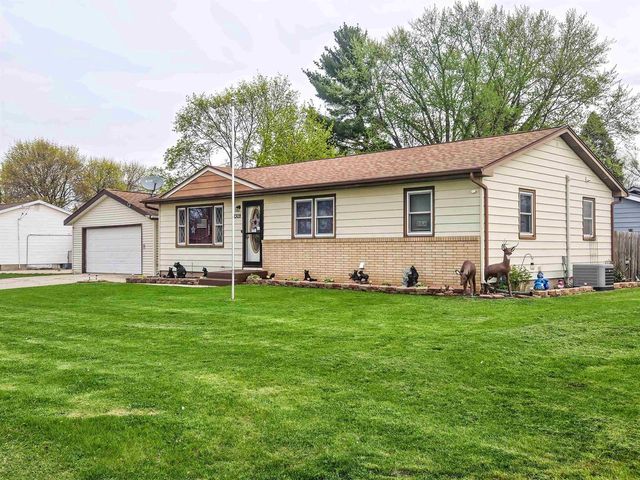 2309 Pioneer Drive, Beloit, WI 53511