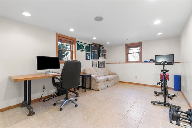 19 Elizabeth Lane, Newburyport, MA 01950