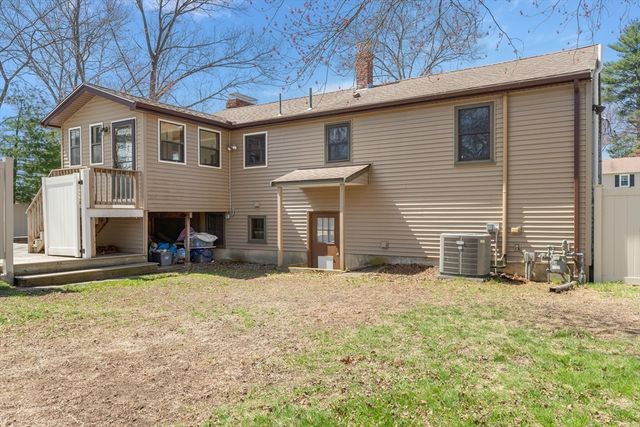 19 Elizabeth Lane, Newburyport, MA 01950