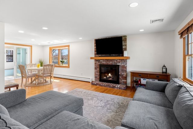 19 Elizabeth Lane, Newburyport, MA 01950