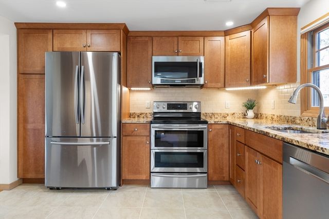 19 Elizabeth Lane, Newburyport, MA 01950