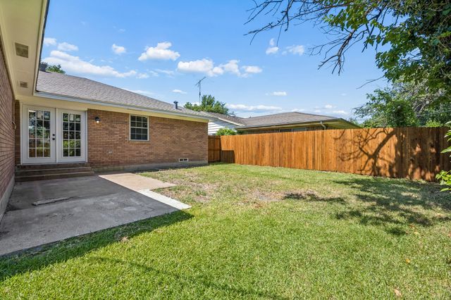 1725 Bardfield Avenue, Garland, TX 75041