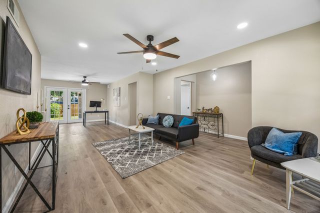 1725 Bardfield Avenue, Garland, TX 75041