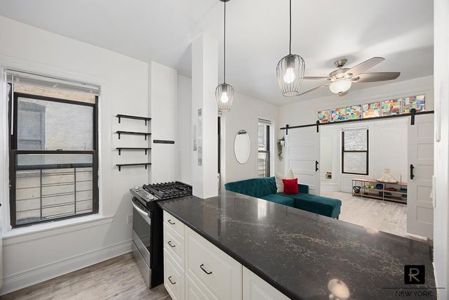 1993 Amsterdam Ave Apt 33, New York City, NY 10032