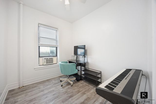 1993 Amsterdam Ave Apt 33, New York City, NY 10032