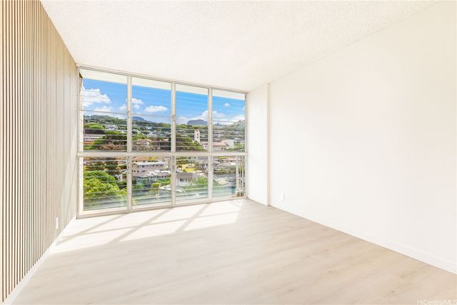 1687 Pensacola Street 1004, Honolulu, HI 96822