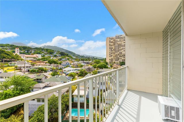 1687 Pensacola Street 1004, Honolulu, HI 96822