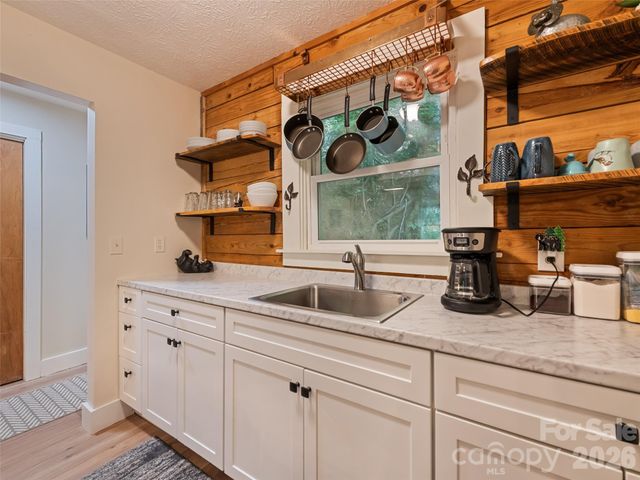 30 Katydid Lane, Maggie Valley, NC 28751