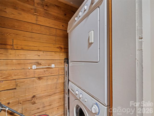30 Katydid Lane, Maggie Valley, NC 28751