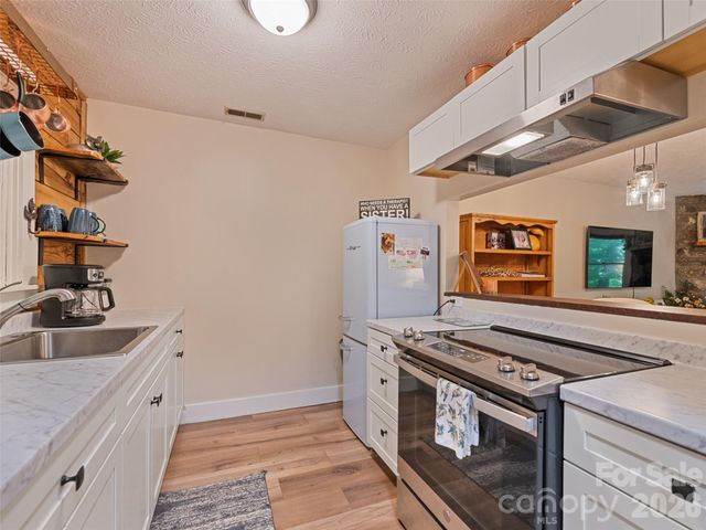 30 Katydid Lane, Maggie Valley, NC 28751