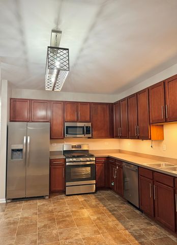 4533 Garritano Street D, Yorkville, IL 60560