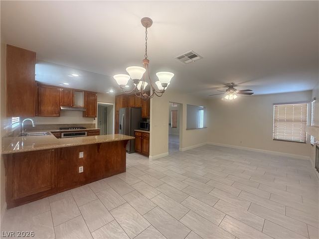 7562 Reindeer Court, Las Vegas, NV 89147