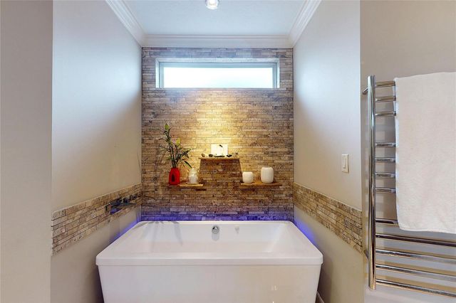 734 Plainwood Drive, Houston, TX 77079