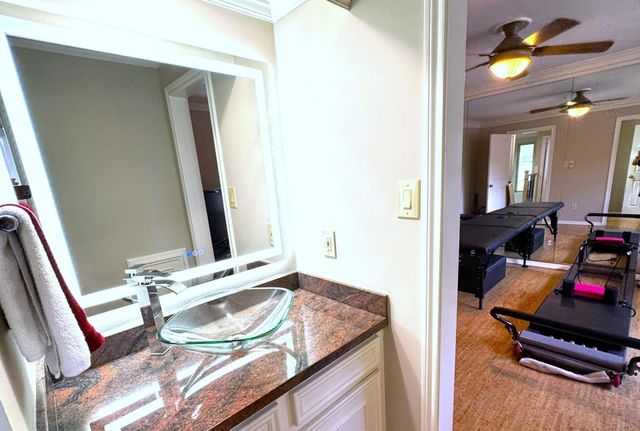 734 Plainwood Drive, Houston, TX 77079