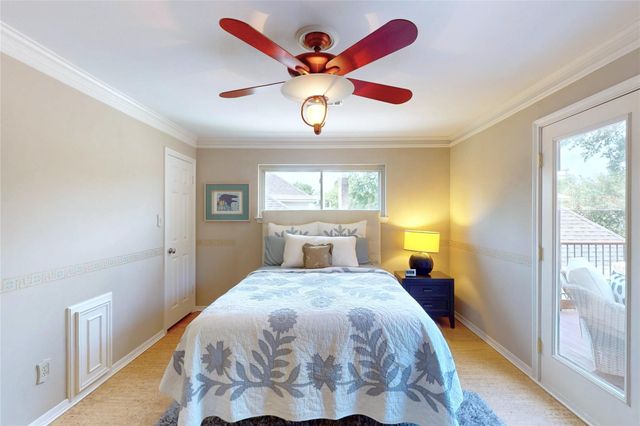 734 Plainwood Drive, Houston, TX 77079