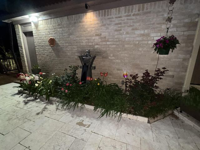 734 Plainwood Drive, Houston, TX 77079