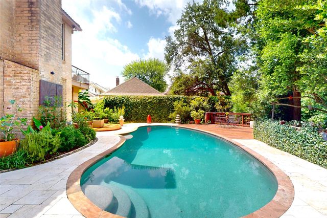 734 Plainwood Drive, Houston, TX 77079