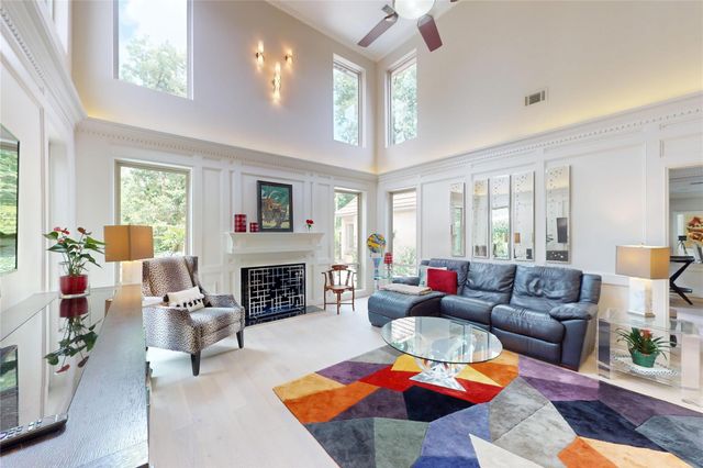 734 Plainwood Drive, Houston, TX 77079