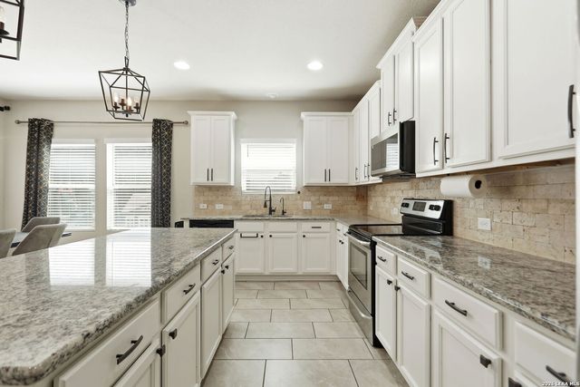 529 Saddle Gln, Cibolo, TX 78108